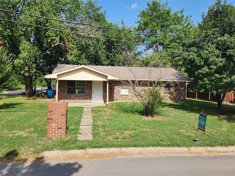 A home in Kaufman