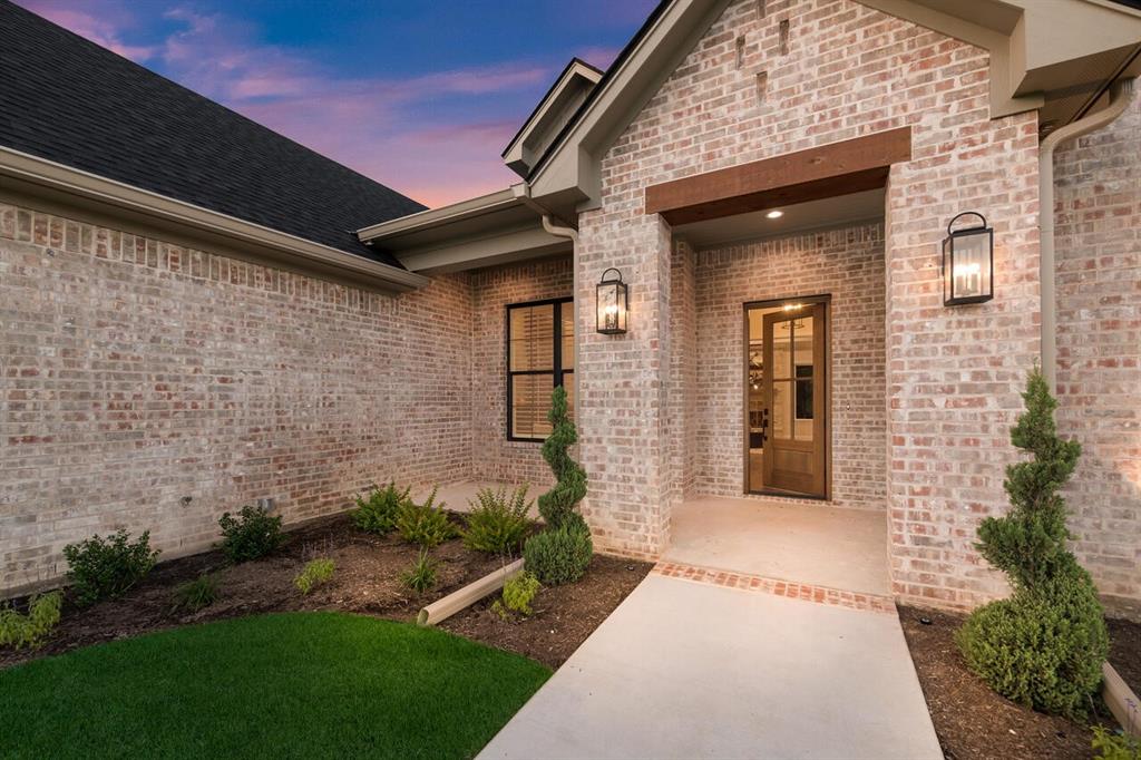 8005 Bee Cave Road