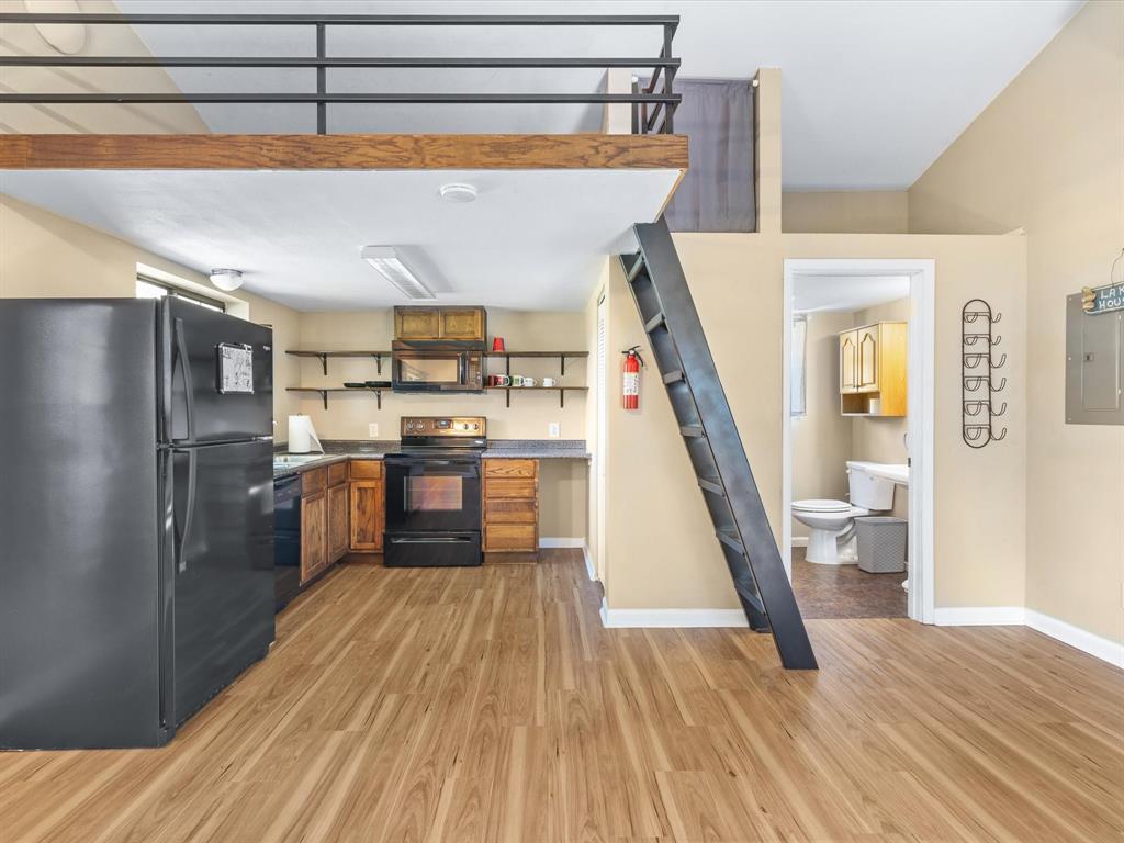 Eustace Hill Stanfield Wtr Brd - Residential