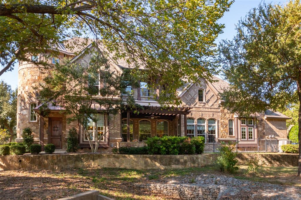 3908 Heritage Oaks Drive