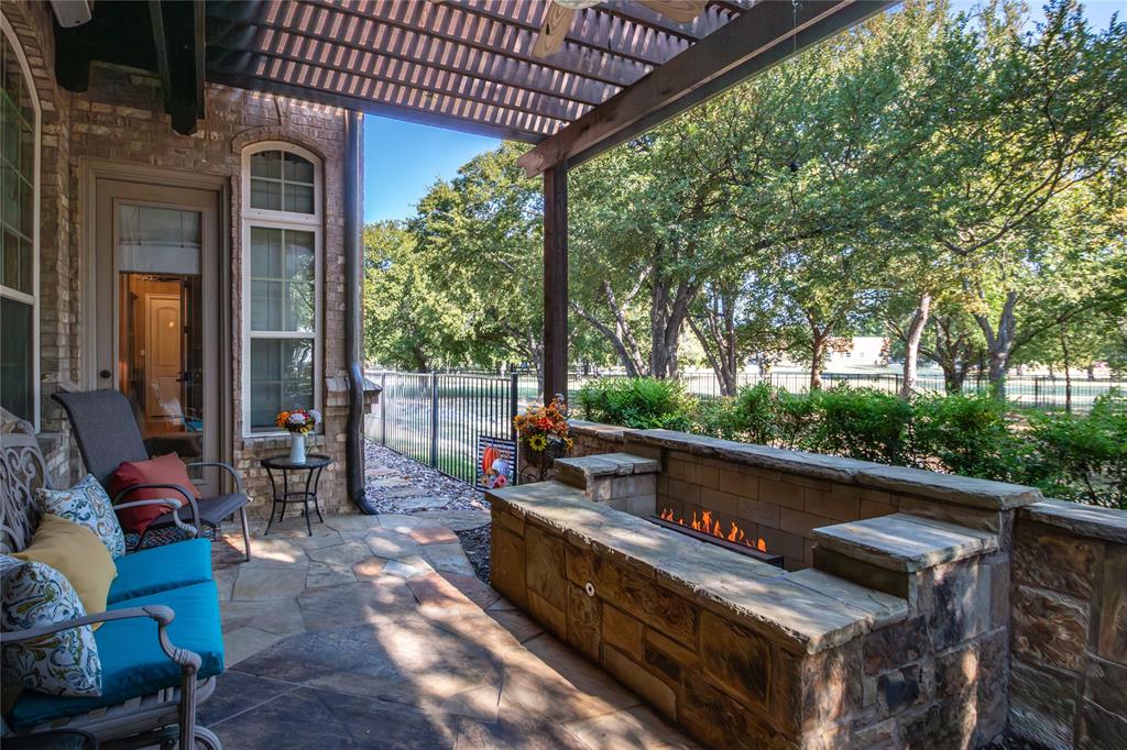 3908 Heritage Oaks Drive