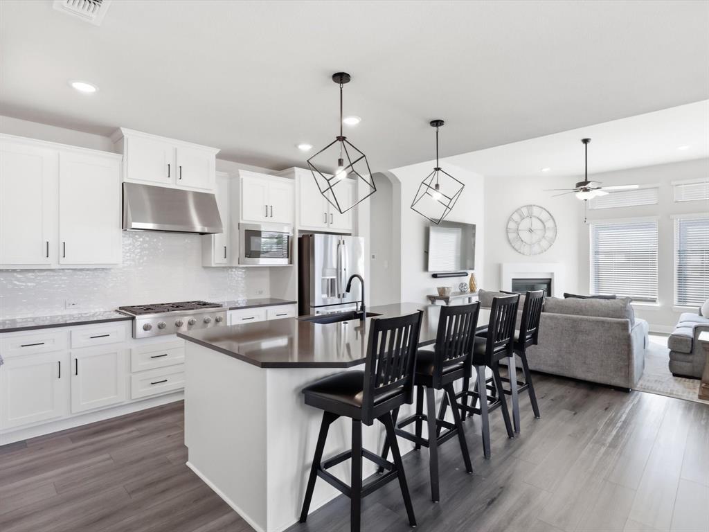 603 Crystal View Drive