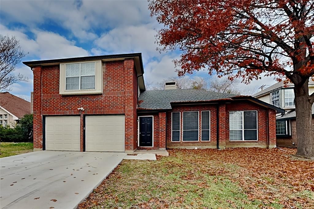 Photo of 1011 Silver Spruce Drive, Arlington, TX 76001 (MLS # 21138951)