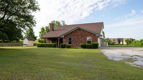 193 County Road 4655 Rhome TX 76078