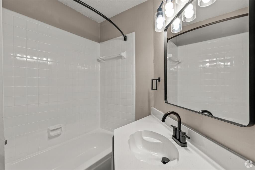 Anderson Frank M Sub - Residential Lease