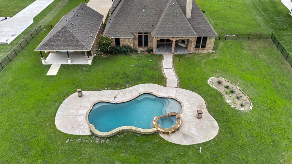 2135 Lake Estates Drive