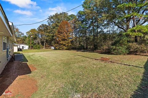 A home in Benton