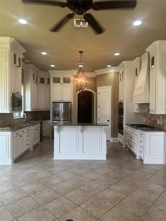 Shreveport, Louisiana 71115, United States, 5 Bedrooms Bedrooms, ,4 BathroomsBathrooms,Residential,Active,169156