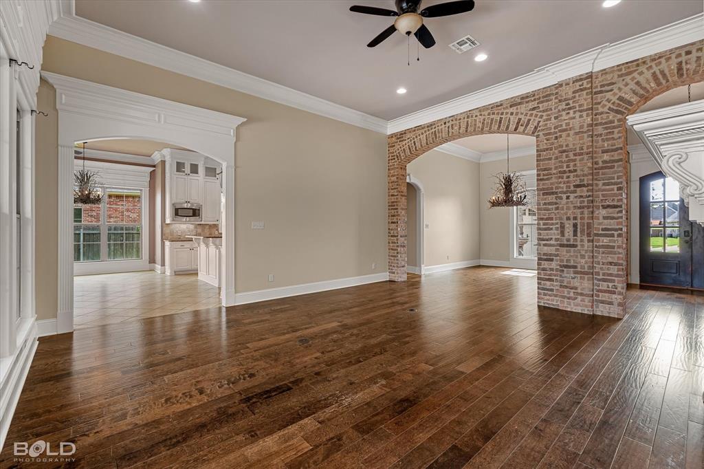 Shreveport, Louisiana 71115, United States, 5 Bedrooms Bedrooms, ,4 BathroomsBathrooms,Residential,Active,169156