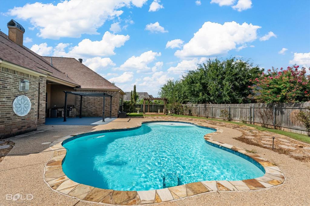 Shreveport, Louisiana 71115, United States, 5 Bedrooms Bedrooms, ,4 BathroomsBathrooms,Residential,Active,169156