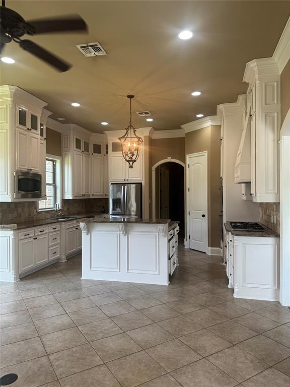 Shreveport, Louisiana 71115, United States, 5 Bedrooms Bedrooms, ,4 BathroomsBathrooms,Residential,Active,169156