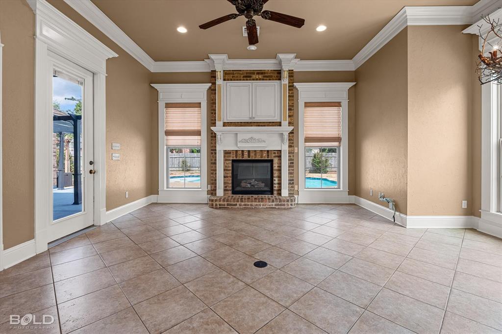 Shreveport, Louisiana 71115, United States, 5 Bedrooms Bedrooms, ,4 BathroomsBathrooms,Residential,Active,169156