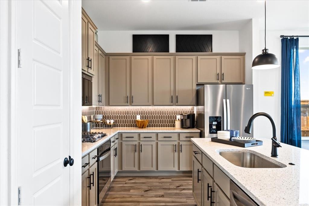 Sheppard's Place - Residential