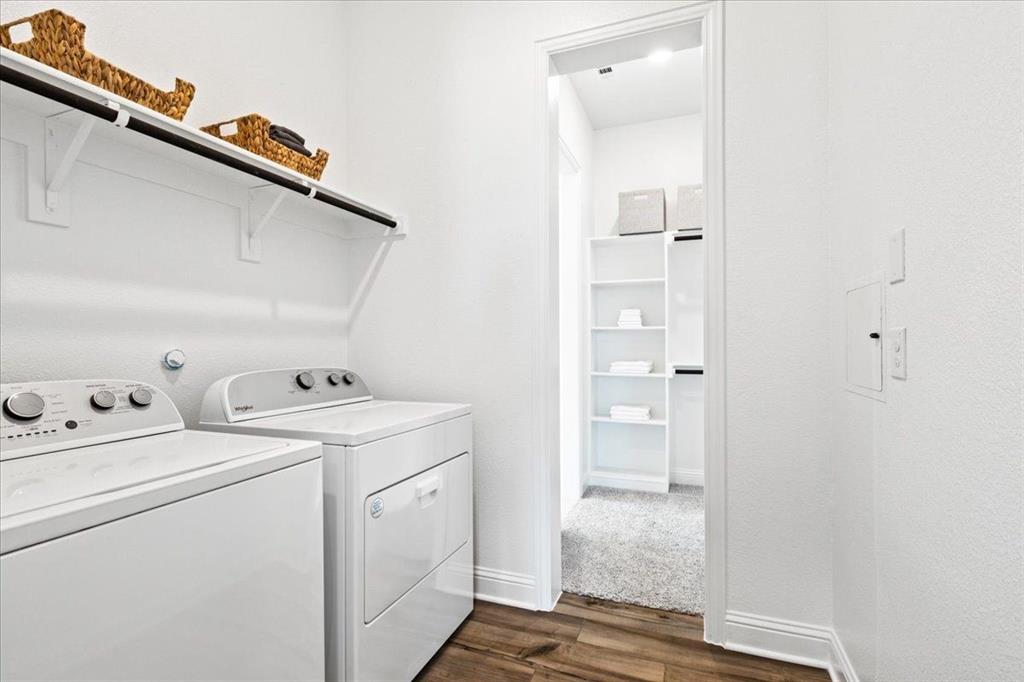 Sheppard's Place - Residential