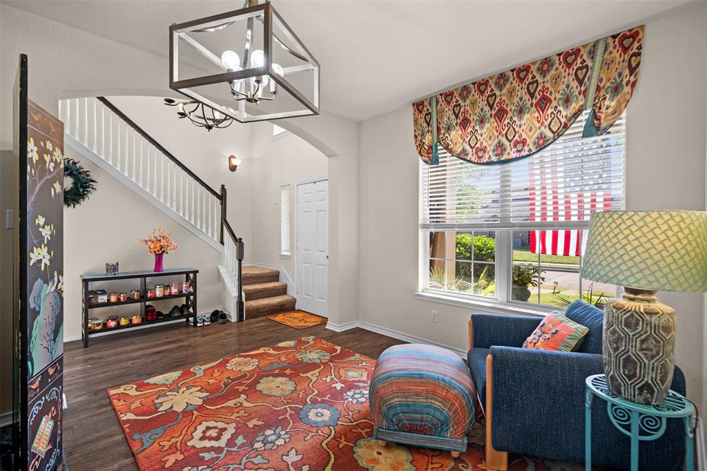 804 Montrose Trail