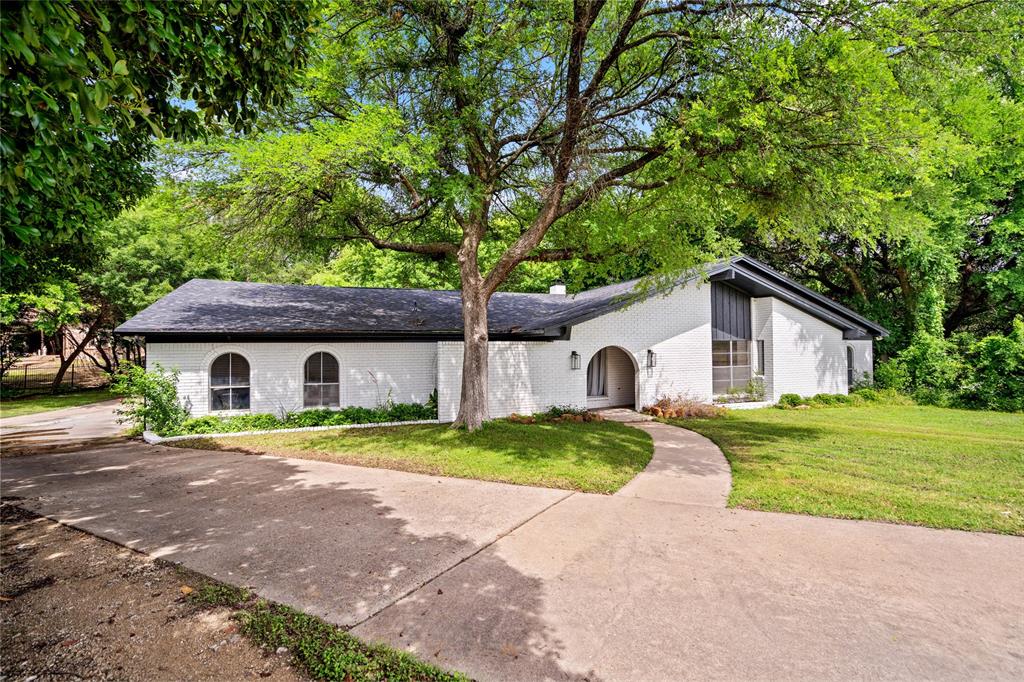 8524 Lake Country Drive