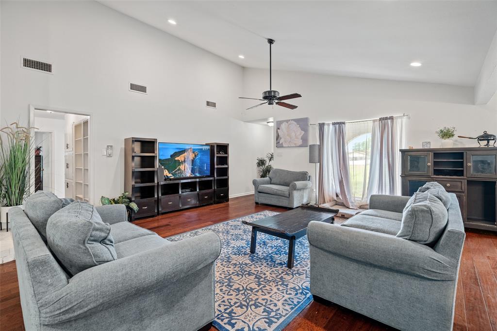 8524 Lake Country Drive