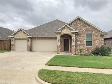 Single Family Residence in Burleson TX 1663 Fraser Drive.jpg