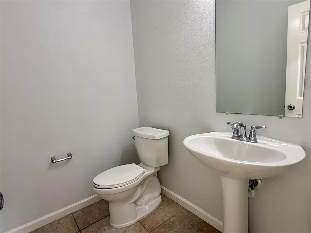 1316 Wheatear Drive
