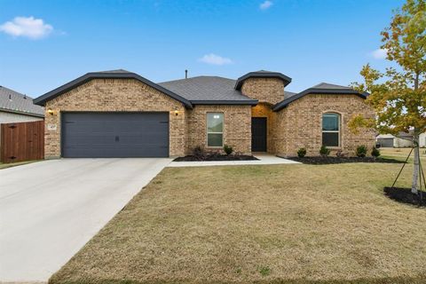 437 Falcon Way Azle TX 76020
