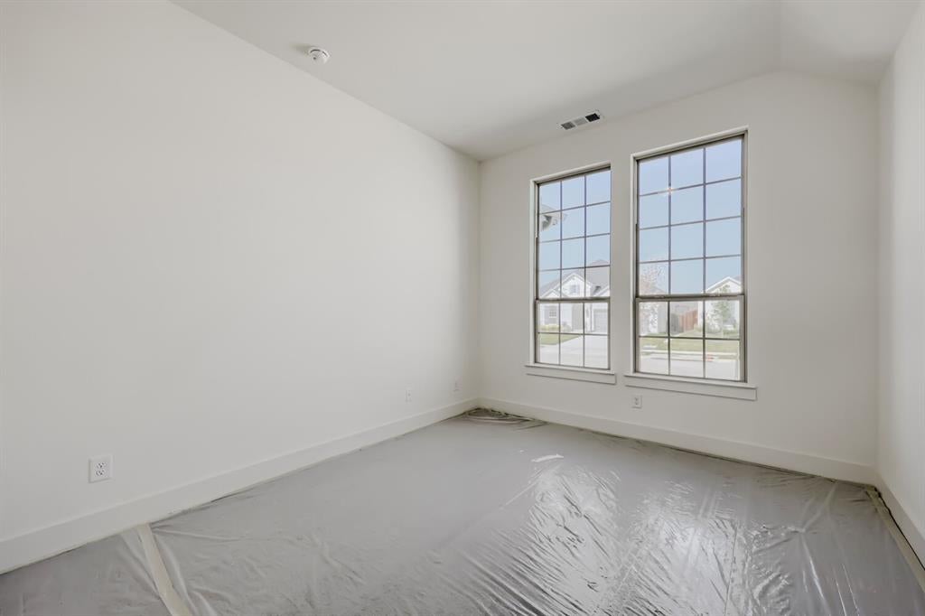 1811 Flowerfield Lane
