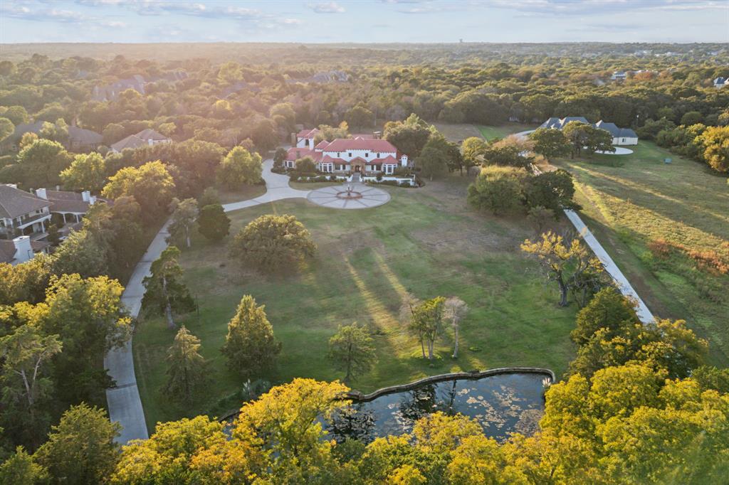 1900 Shady Oaks Drive