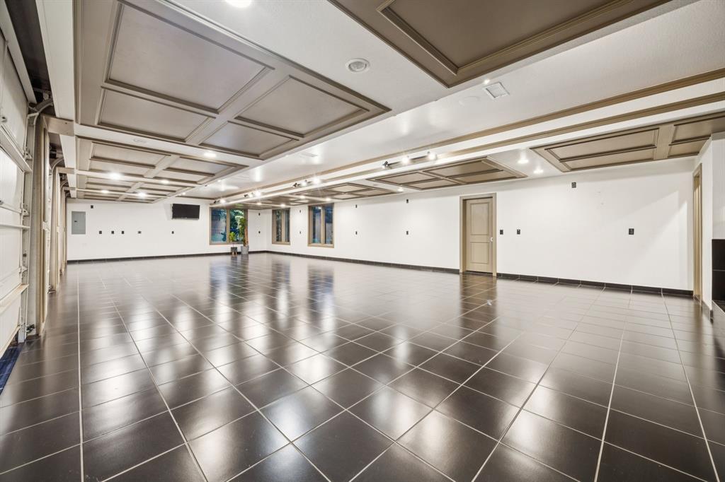 Old Orchard Country Estate Unrec - Residential