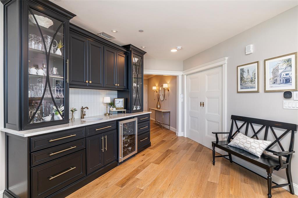 Tower Residential Condo 1 - Residential