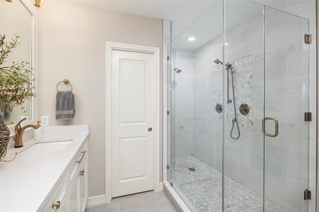 Tower Residential Condo 1 - Residential