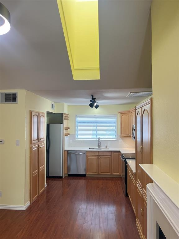6220 Bentwood Trail 1208
