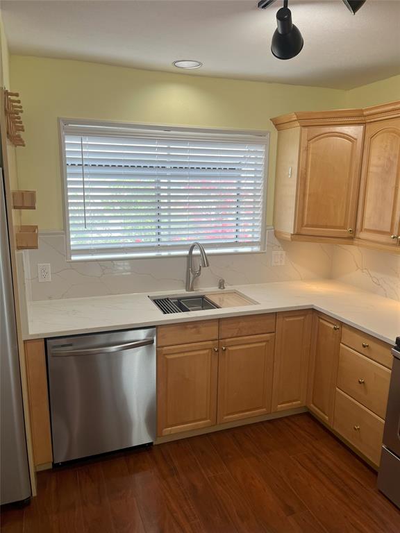 Bent Trail Twnhms - Residential