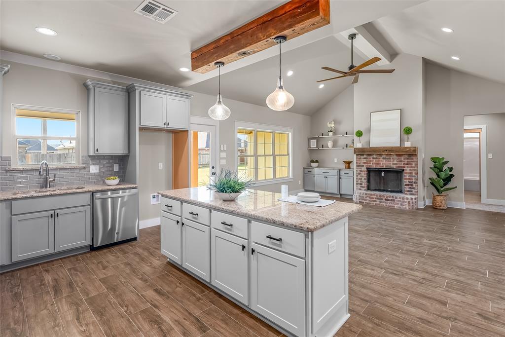 Pin Oak Landing - Residential