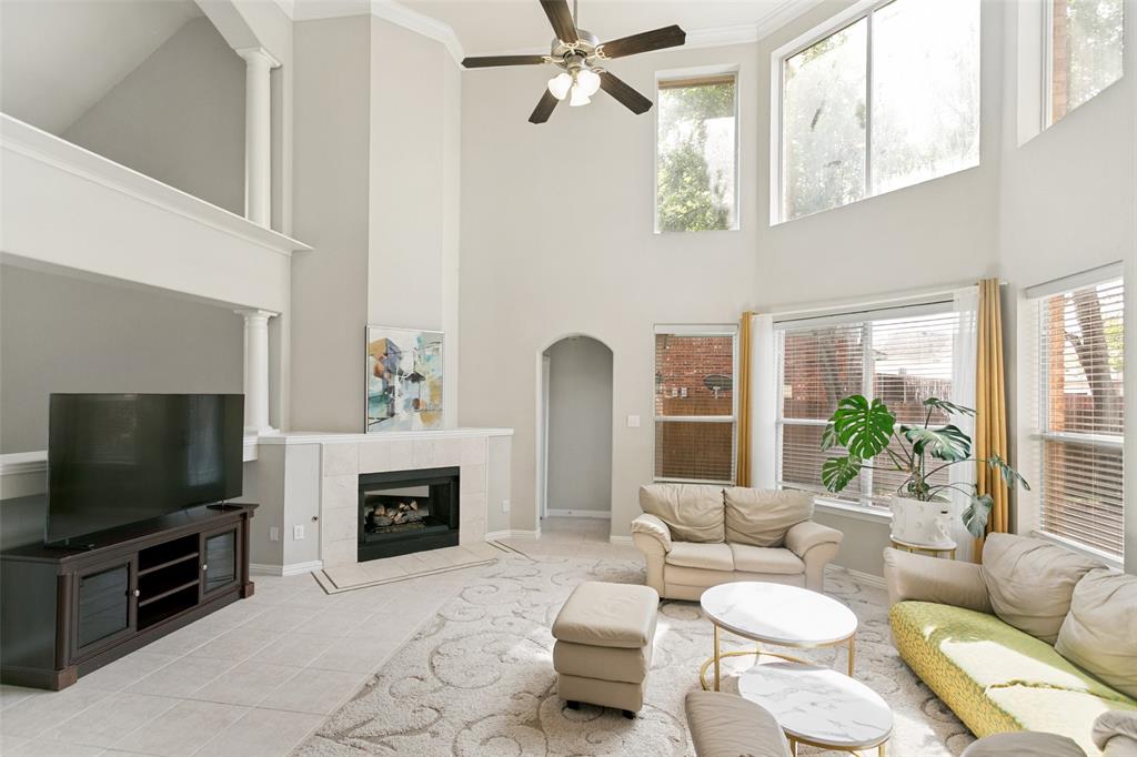 2328 Mesa Oak Trail