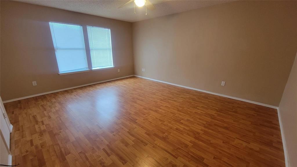 OAK HOLLOW ESTATES PHASE 1 [CAN], BLK D, LOT 7 - Residential Lease