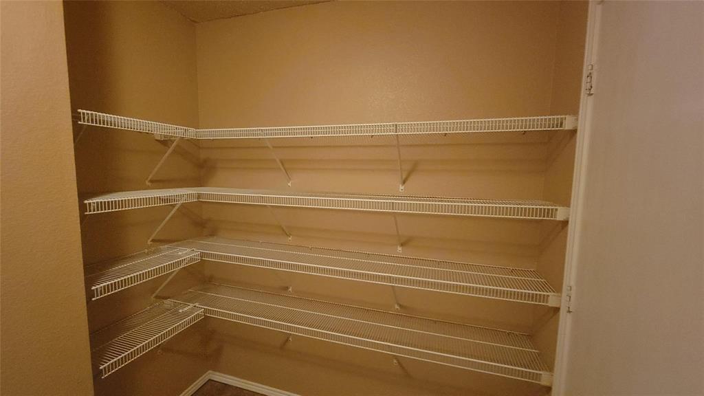 OAK HOLLOW ESTATES PHASE 1 [CAN], BLK D, LOT 7 - Residential Lease