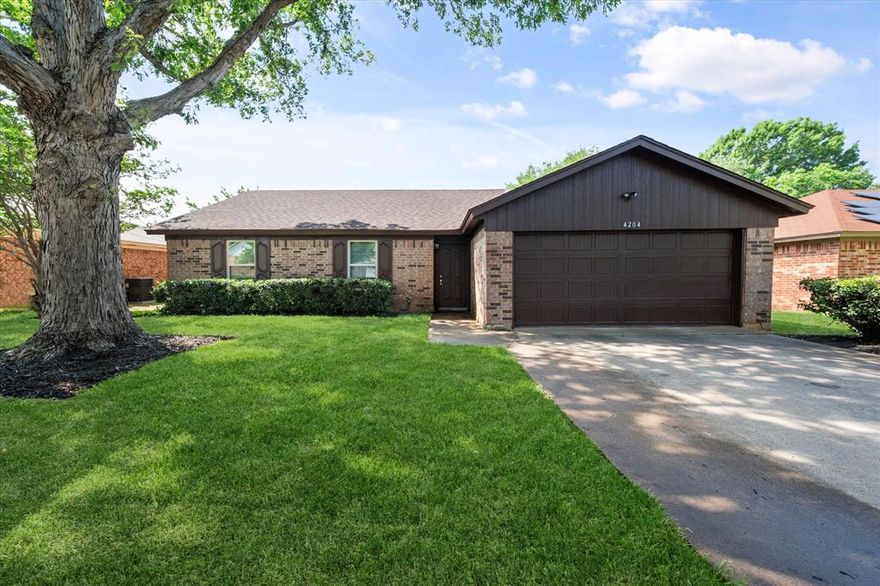Welcome to this beautifully updated 3-bedroom, 2-bath home in Arlington! Featuring a spacious, large living area with  vaulted ceiling and cozy fireplace that is open to the dining area—perfect for everyday living and entertaining. This home has been freshly updated inside and out with paint, new countertops in Kitchen and baths  and new exterior siding, giving it great curb appeal. The kitchen and both bathrooms showcase sparkling granite countertops, adding a modern touch throughout. The generously sized primary suite offers a comfortable retreat, while the secondary bedrooms provide plenty of space for family, guests, or a home office. Step outside to enjoy the large backyard—ideal for gatherings or play..
Additional upgrades include a new roof late 2025, offering peace of mind for years to come.
Don’t miss this move-in ready gem in a convenient Arlington location!