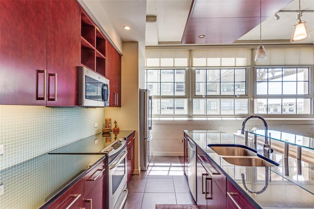 One Montgomery Plaza Residence Condo - Residential