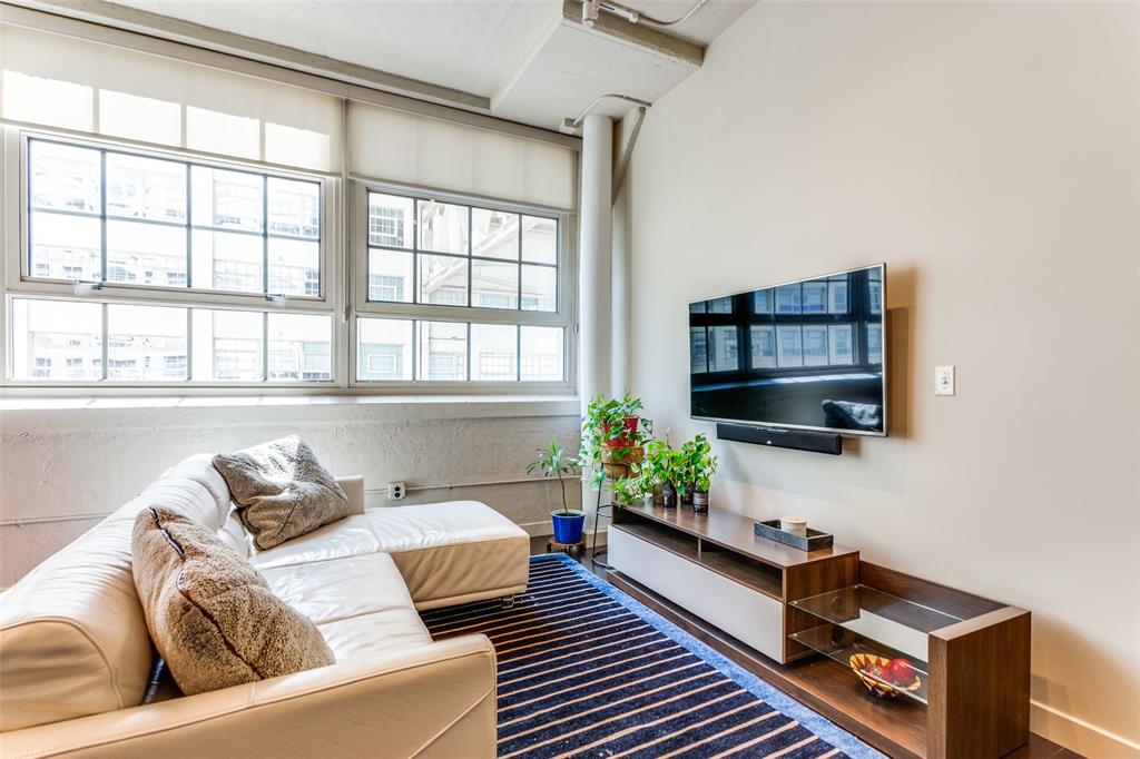 One Montgomery Plaza Residence Condo - Residential