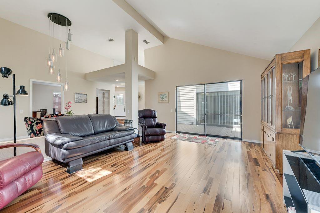 Midway Mdws - Residential