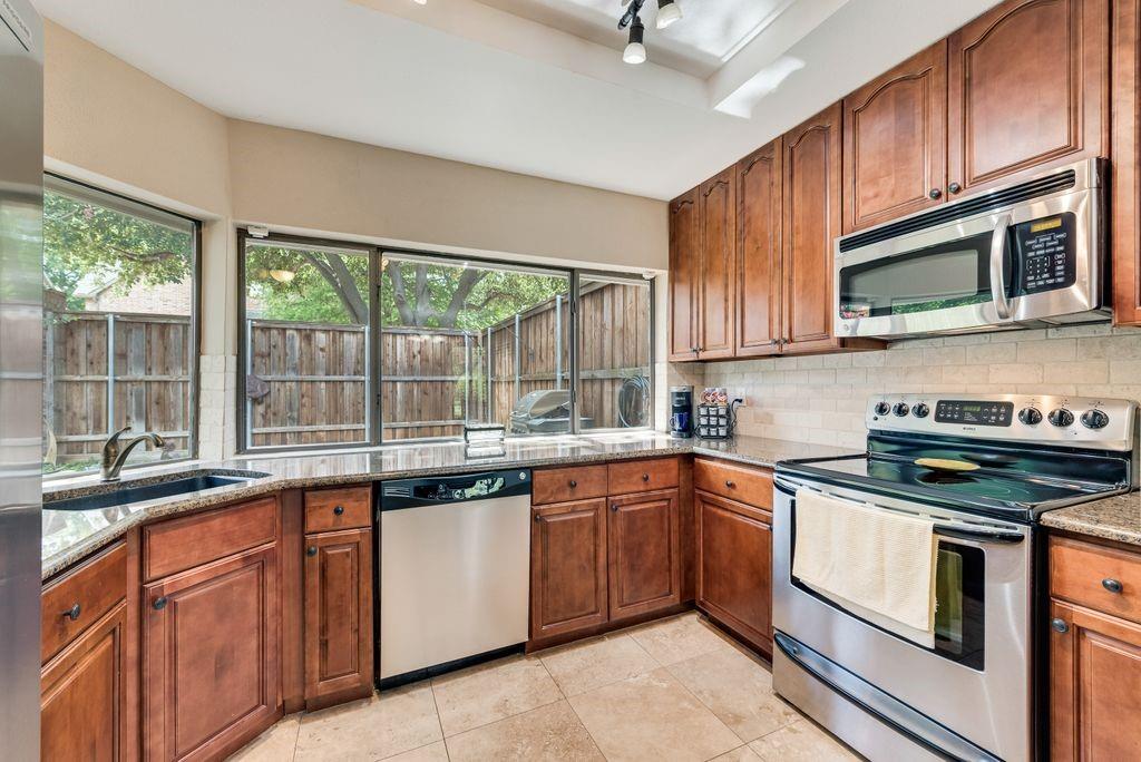 Midway Mdws - Residential