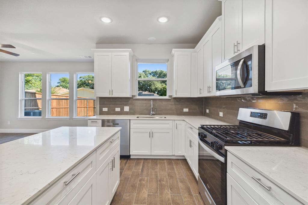 908 Heart Reef Road