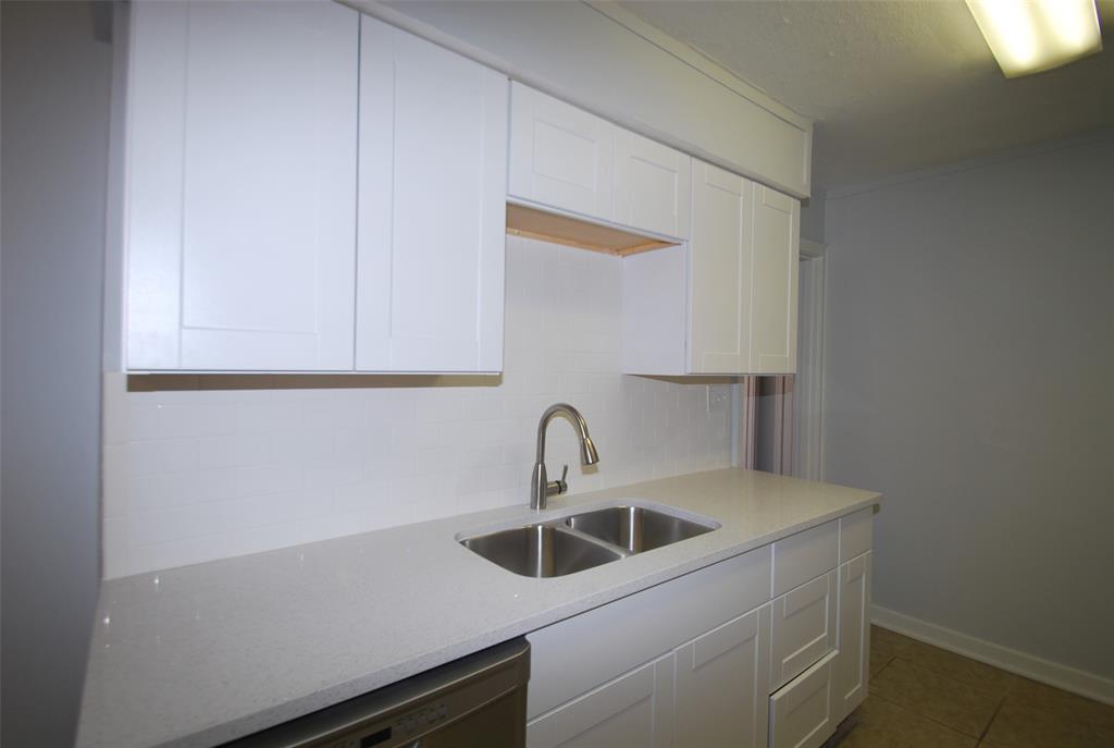 6918 Lockheed Avenue