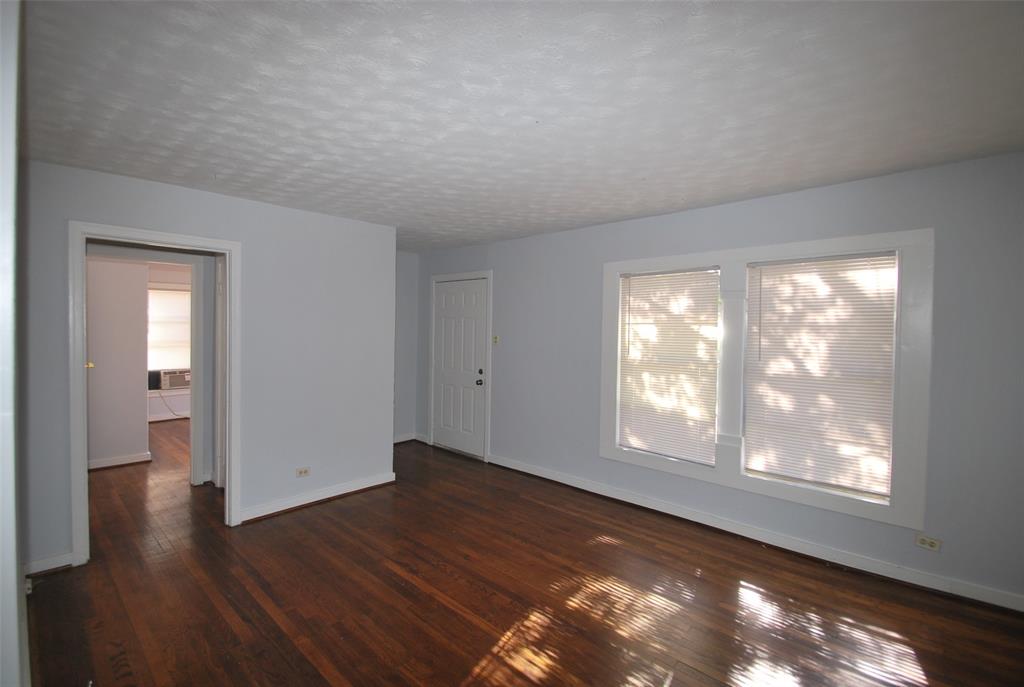 6918 Lockheed Avenue