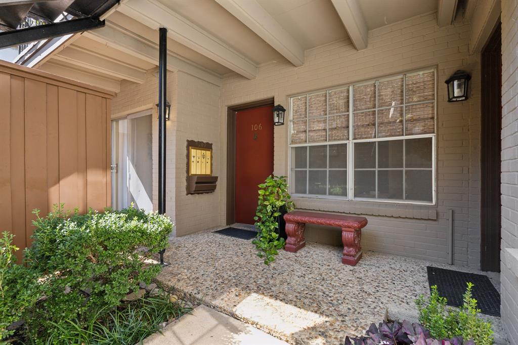 Carondelet Condo - Residential