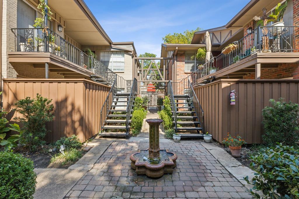 Carondelet Condo - Residential