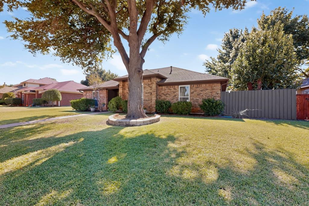2016 Robin Hill Lane