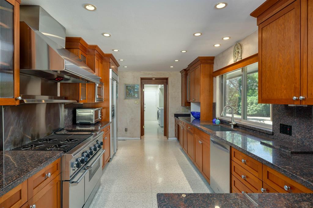 Russwood Acres 01 - Residential