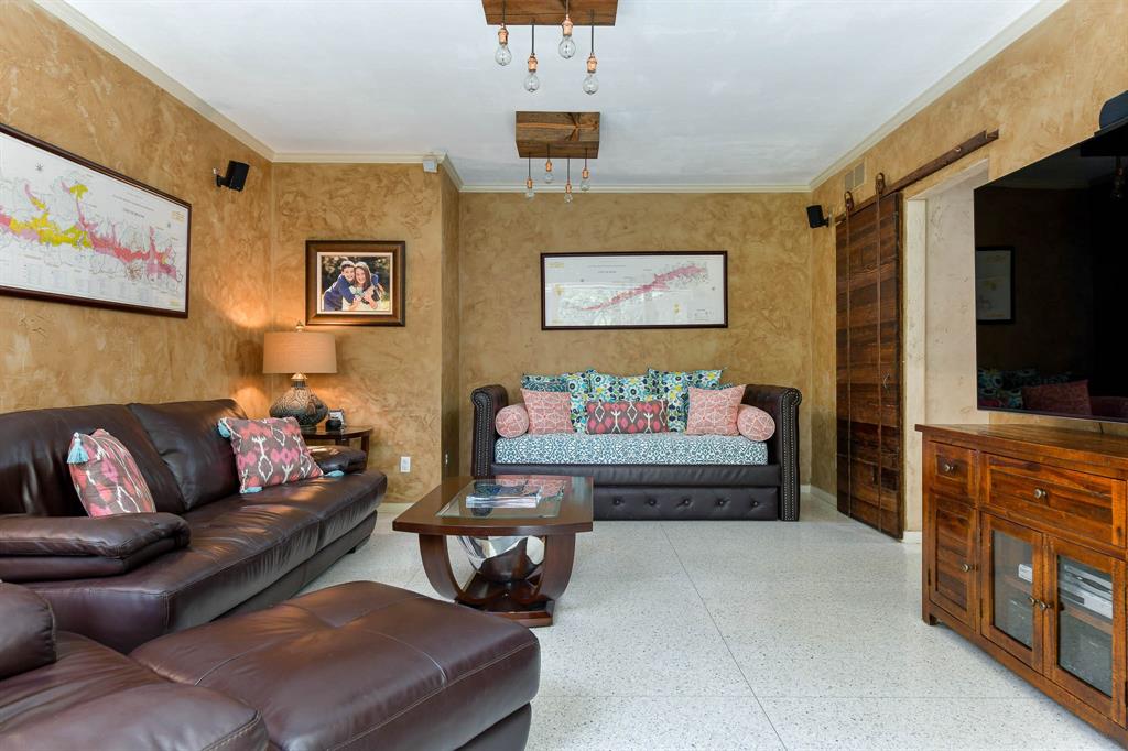 Russwood Acres 01 - Residential