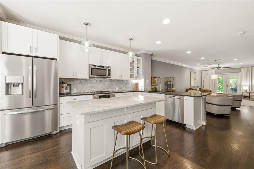 Hall Howell Tr - Residential