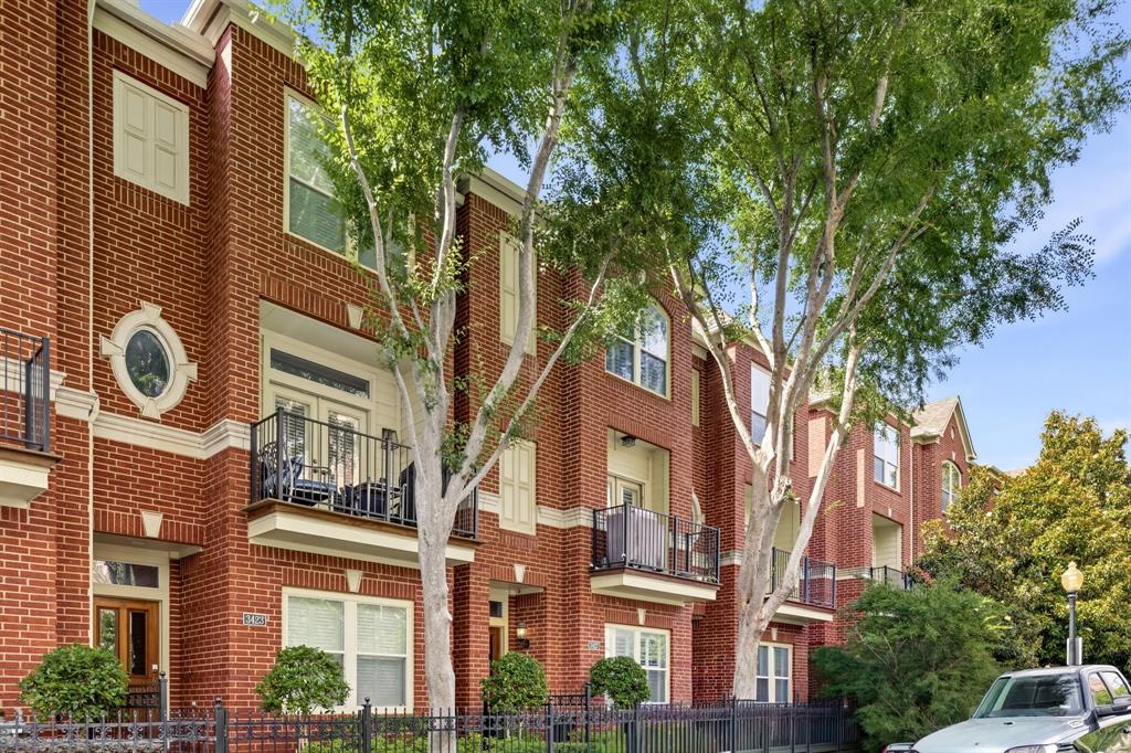 Hall Howell Tr - Residential